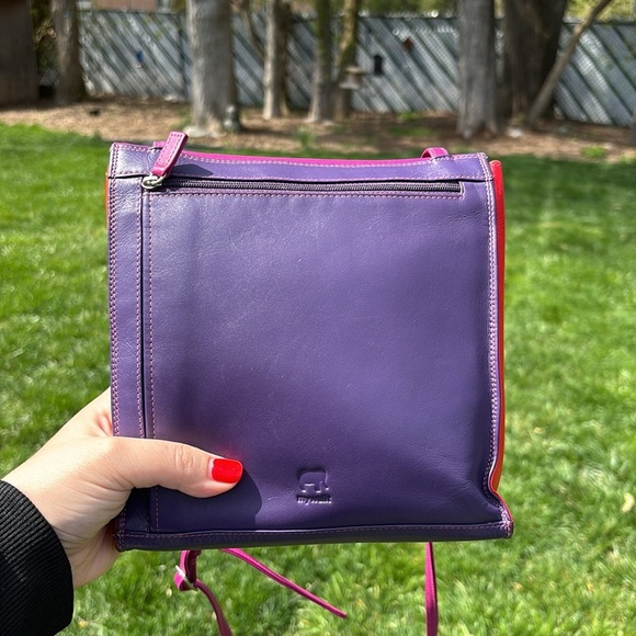 MyWalit | Pink on the Run Genuine Italian Leather Crossbody - Picture 7 of 14